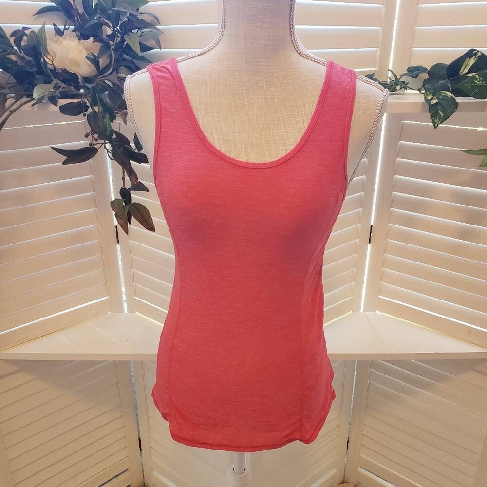 LULULEMON HUSTLE TANK WITH RUFFLE BACK SIZE SMALL